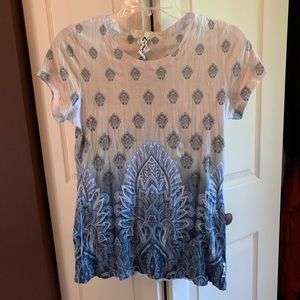 Seven7 shirt size M very cute